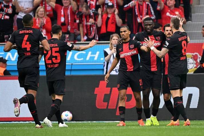 拜仁慕尼黑球队备战注重整体战术,针对性强 拜仁慕尼黑球队备战注重整体战术,针对性强